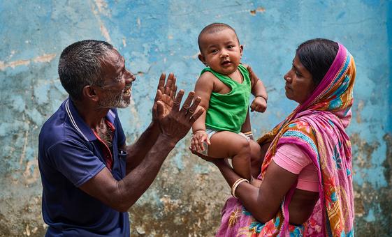 Во многих странах и регионах мира снижается рождаемость, и население стремительно стареет.